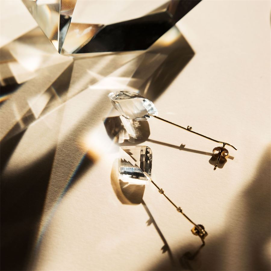 Yellow gold 'Amo' earrings AMI | OR7 CDR MNDRLAU18G CT 0,06